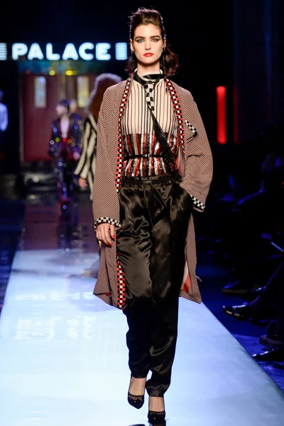 Look 8